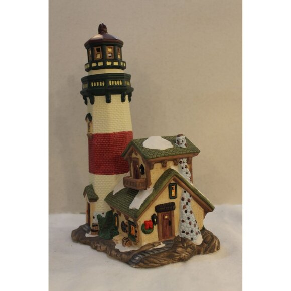 Santa's Workbench Victorian - Canoe Point Lighthouse - 1999 - #479-4780 - Picture 3 of 4